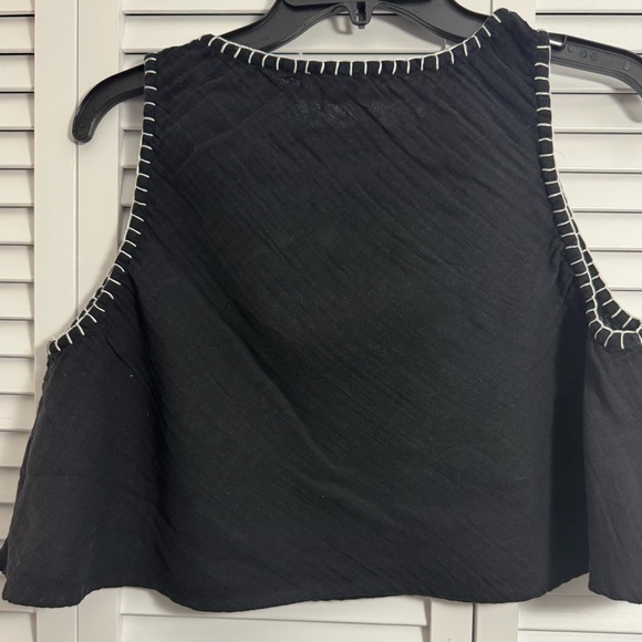 Elan Black Tank Top with White Stitching - Picture 3 of 4